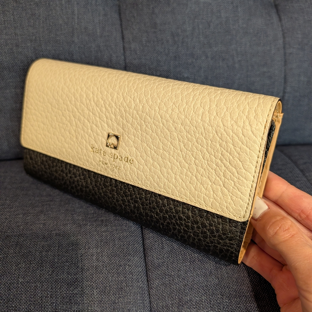 Kate Spade Cream and Black Wallet